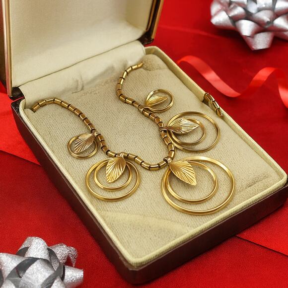 Vintage Krementz Gold Overlay Necklace in Original Box Signed Jewelry - Hey Viv - Picture 2 of 8